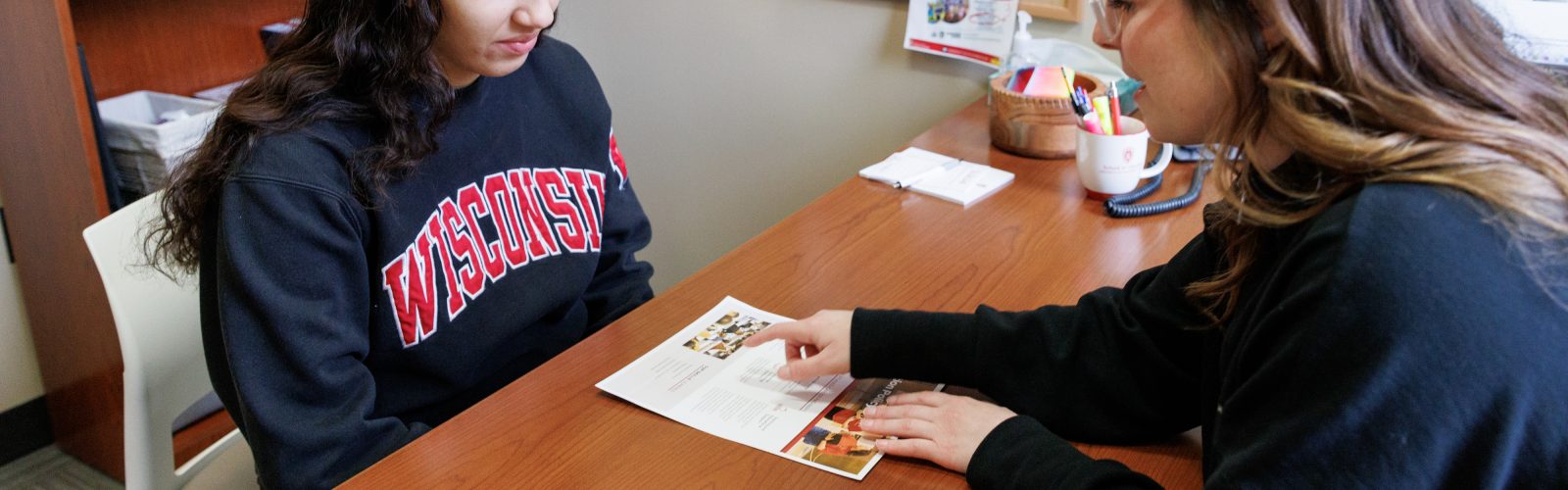 A UW student meets with a career advisor.