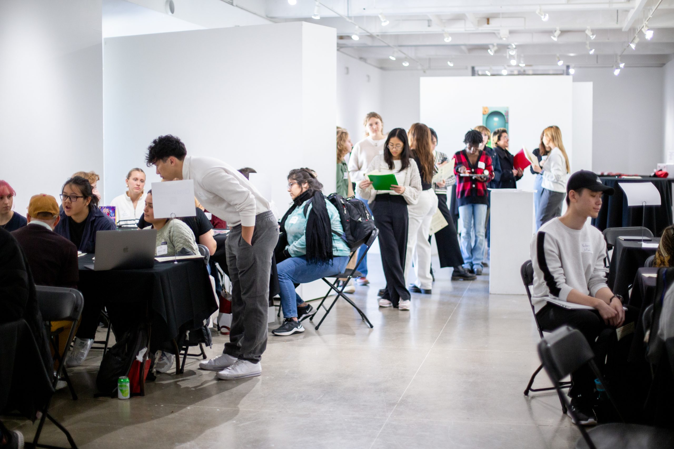 UW students attend a job fair.