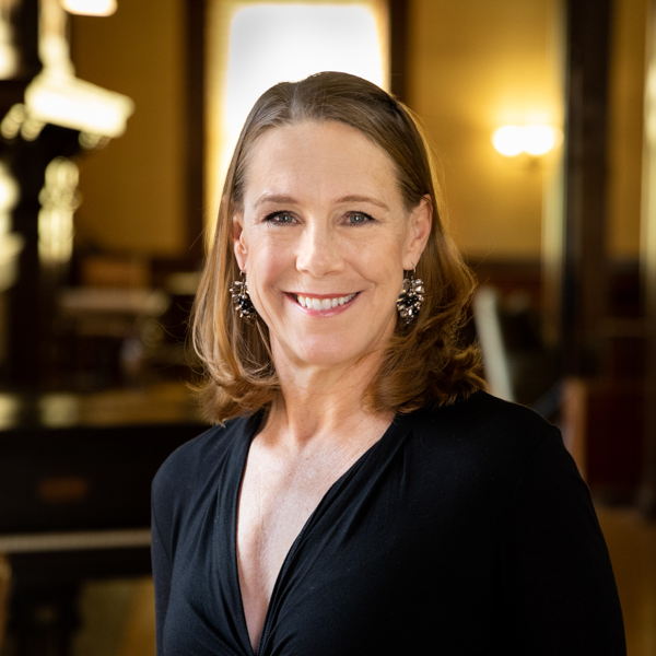 Karen McShane Hellenbrand headshot